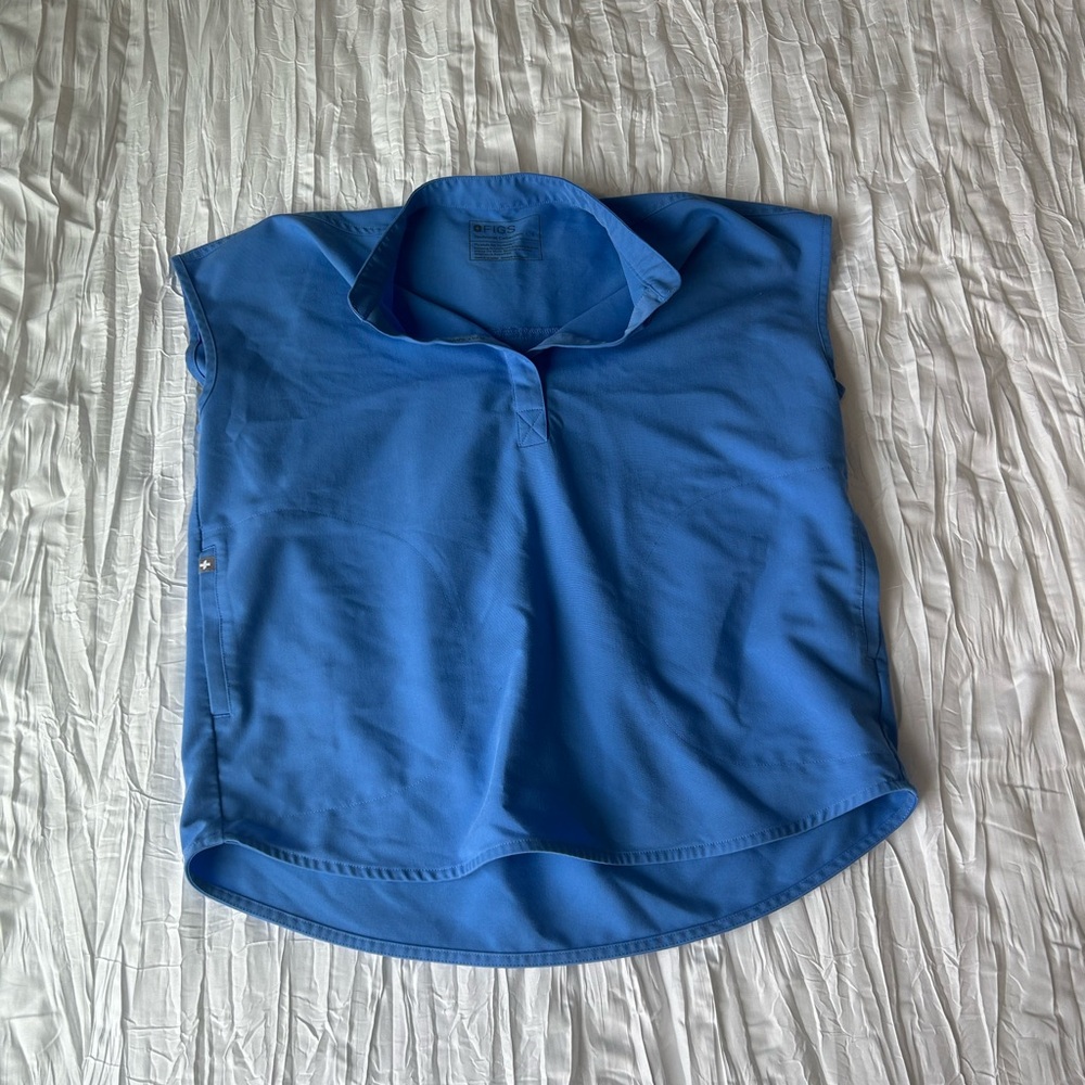 Ceil Blue Figs Scrub Top